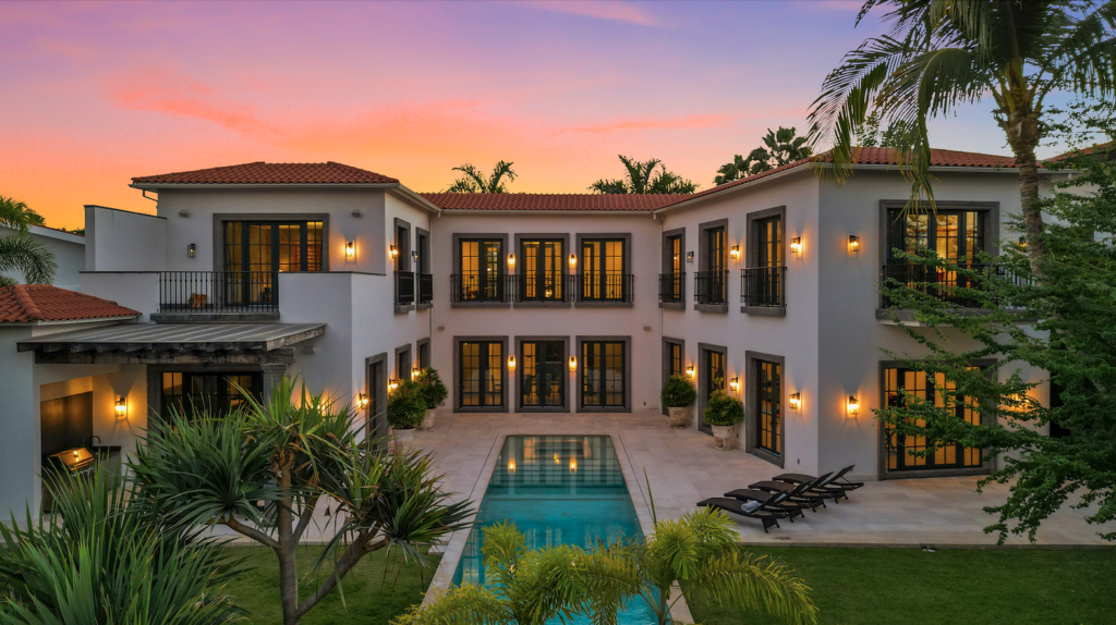 Luxury Mansion In El Tigre Golf Club, Nayarit