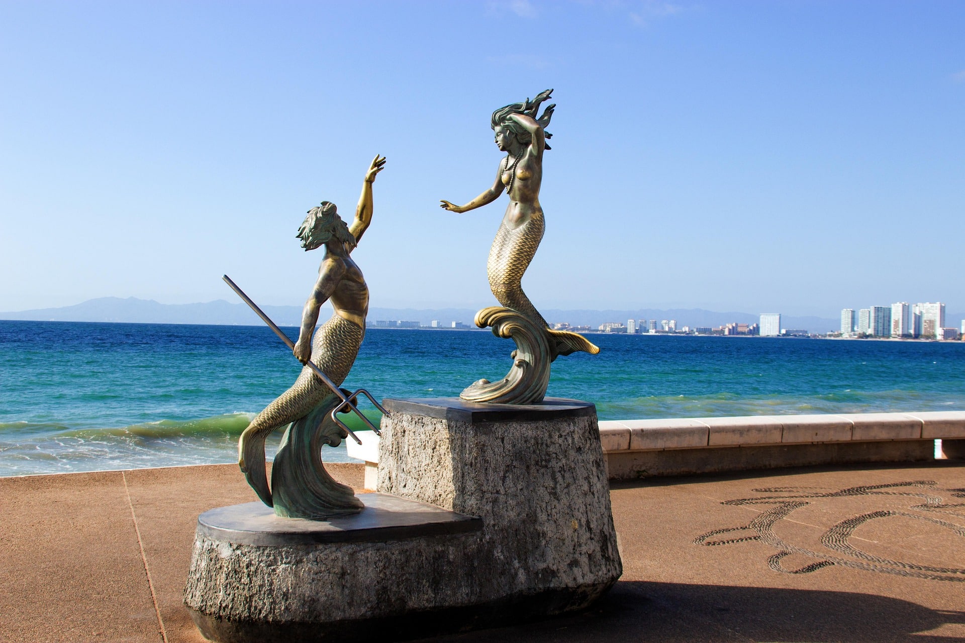 Puerto Vallarta shines once again on the international stage. The city was named the second-best small city in the world in 2025 by Condé Nast Traveler